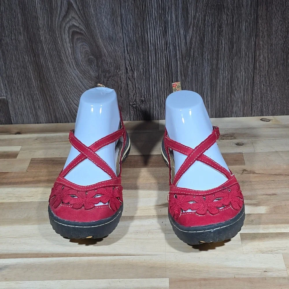 Jambu Red Floral Cutout Mary Jane Loafers - Picture 2 of 15